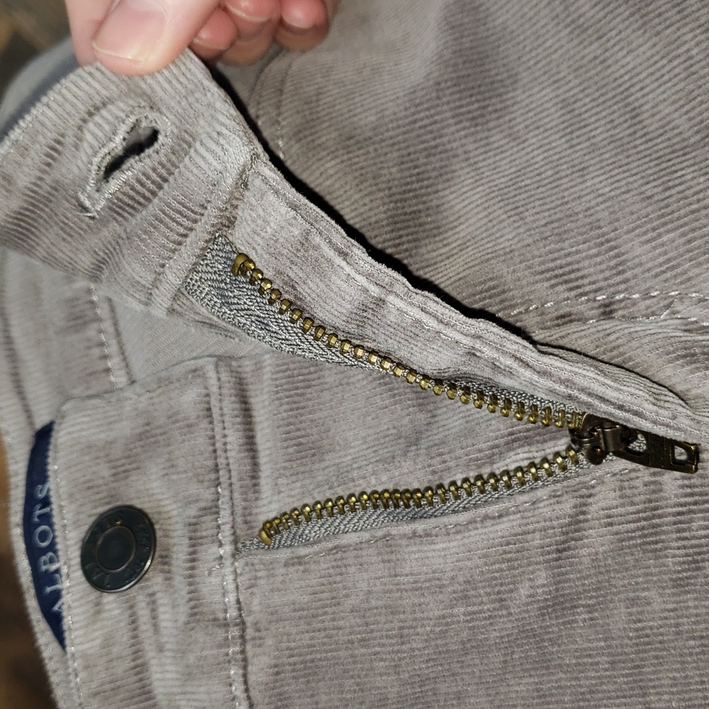 Talbots Simply Flatting 5-Pocket Gray Corduroy Pants, Size 6P - Picture 4 of 6